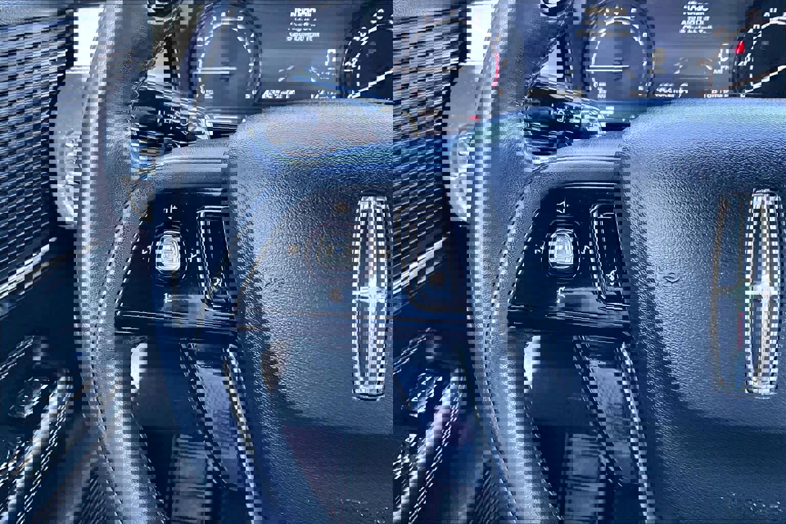 Used 2021 Lincoln Corsair FWD w/ Equipment Group 101A image 24