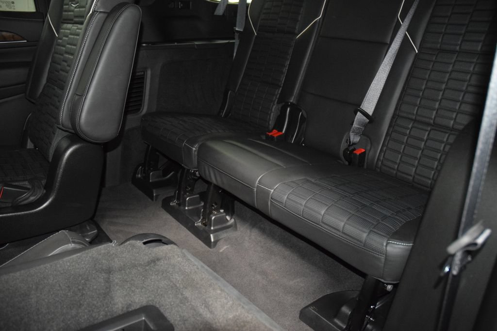 Used 2024 Cadillac Escalade ESV Premium Luxury Platinum AWD/4WD image 45