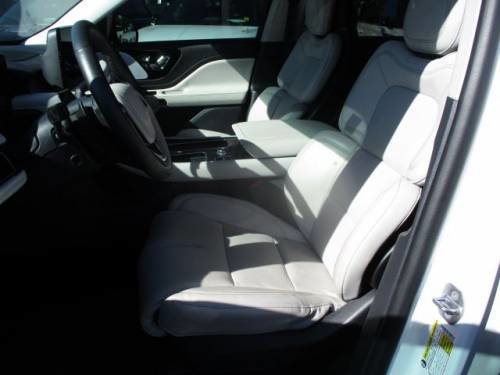 Used 2025 Lincoln Aviator Reserve w/ Equipment Group 201A image 10