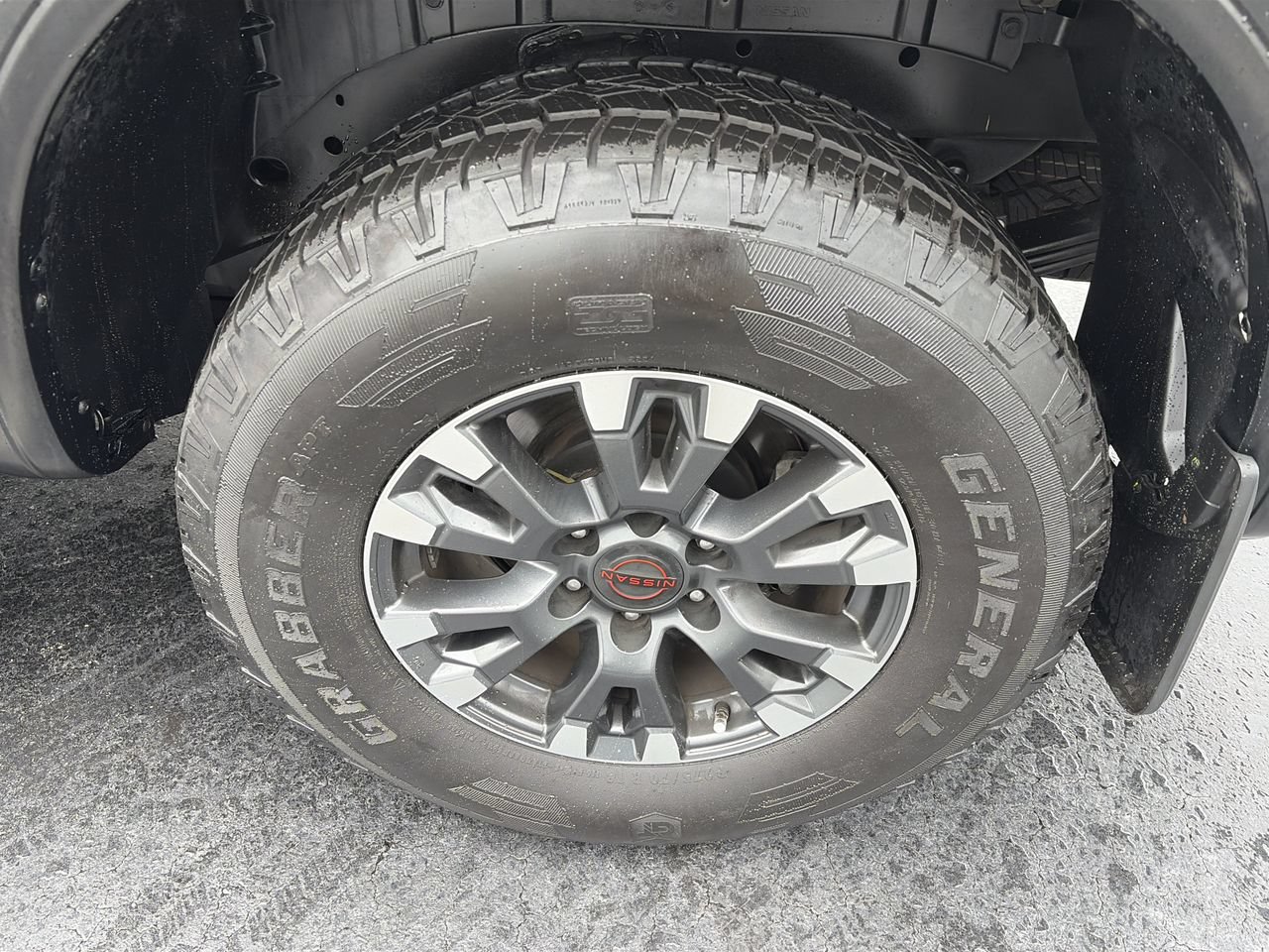 Used 2024 Nissan Titan PRO-4X w/ Pro-4x Convenience Package AWD/4WD image 34