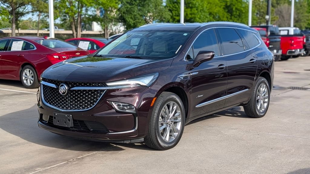 Used 2023 Buick Enclave Avenir w/ Avenir Technology Package image 3