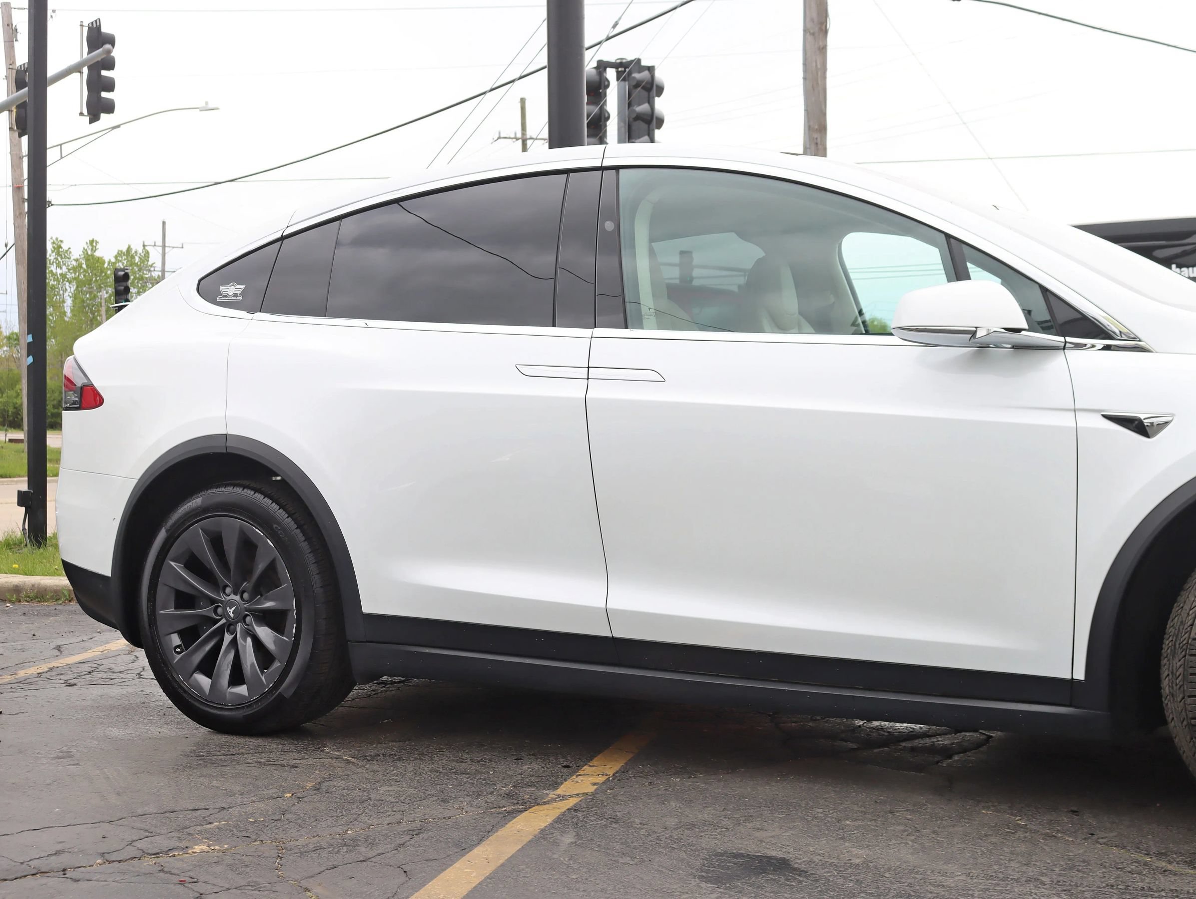 Used 2018 Tesla Model X 100D AWD/4WD image 4