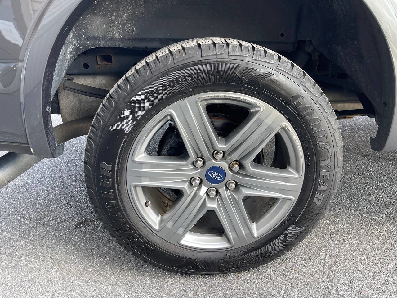 Used 2019 Ford F150 Lariat w/ Equipment Group 502A Luxury image 12