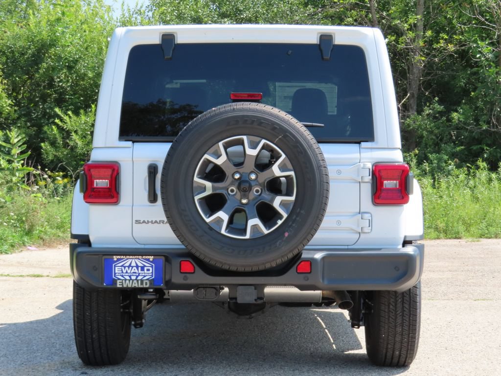 New 2026 Jeep Wrangler Unlimited Sahara AWD/4WD image 19