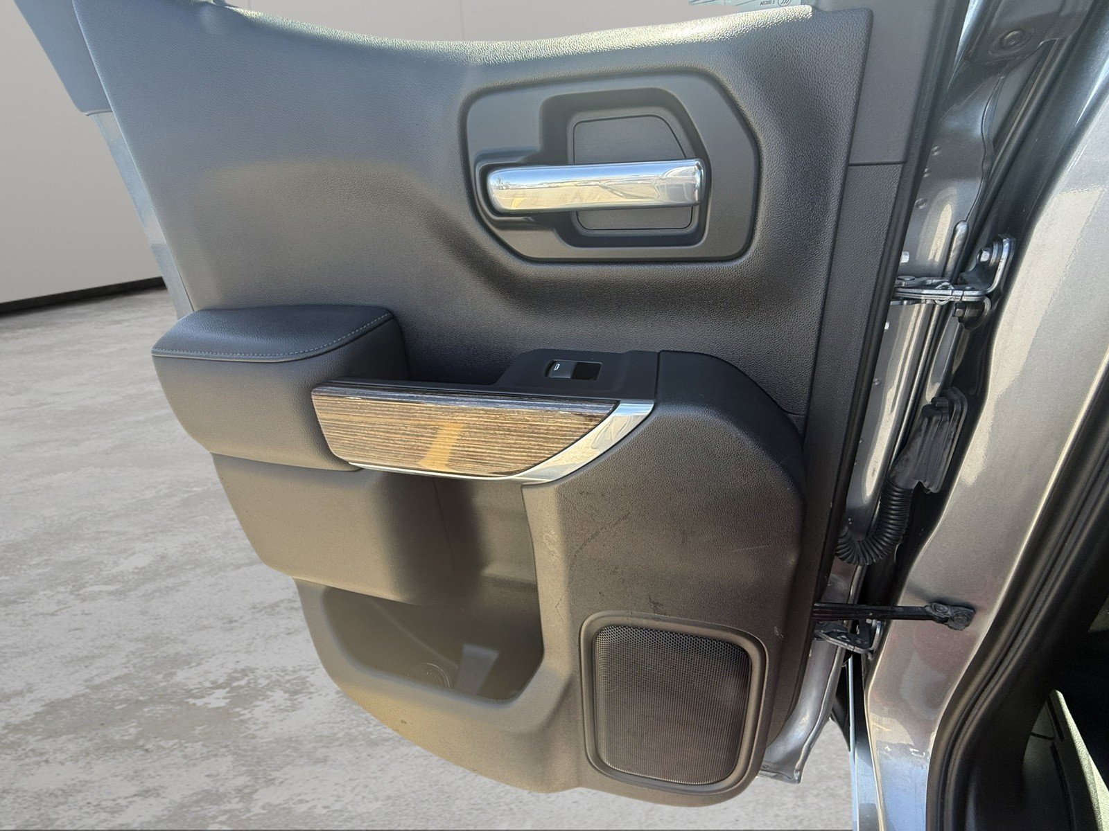 Used 2021 GMC Sierra 1500 SLE AWD/4WD image 25