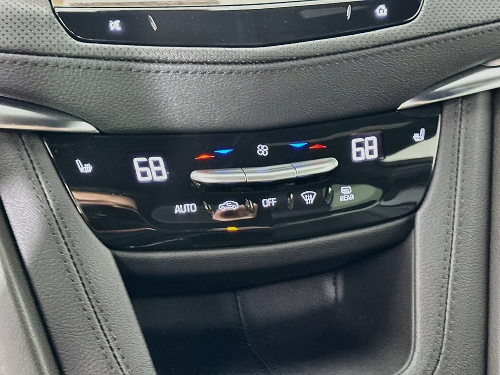 New 2026 Cadillac XT5 Luxury w/ LPO, Floor Liner Package FWD image 19
