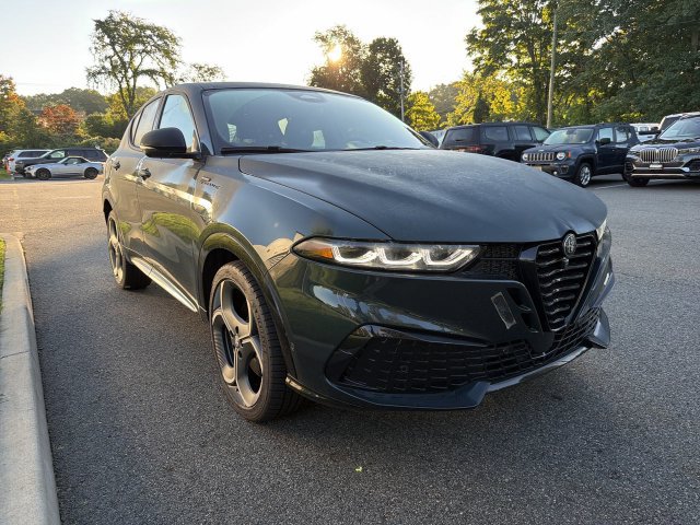 New 2026 Alfa Romeo Tonale w/ Active Assist Package AWD/4WD image 2