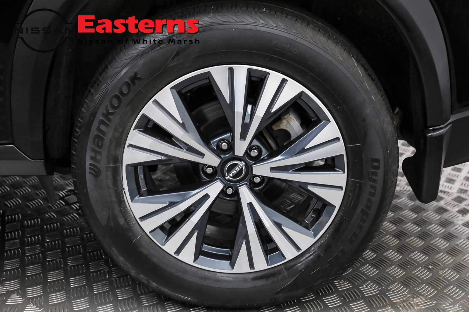 Used 2023 Nissan Rogue SV image 32