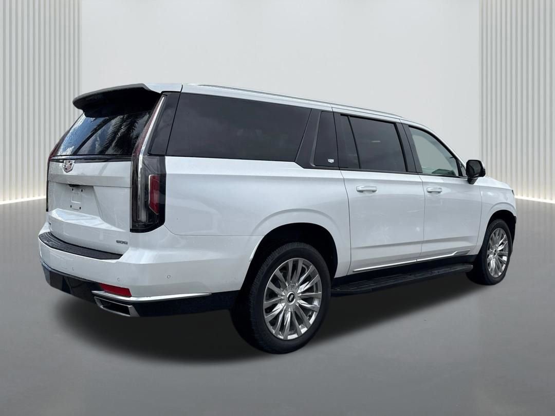 Used 2021 Cadillac Escalade ESV Premium Luxury image 5