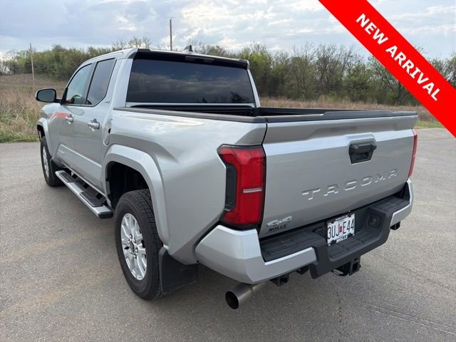 Used 2025 Toyota Tacoma SR5 image 5