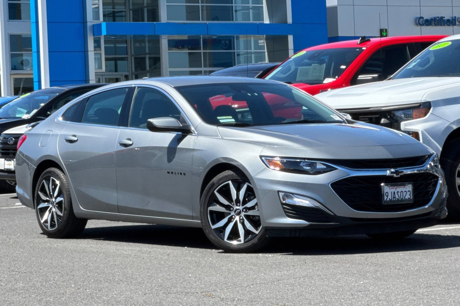 Used 2024 Chevrolet Malibu RS w/ LPO, Floor Liner Package FWD image 2
