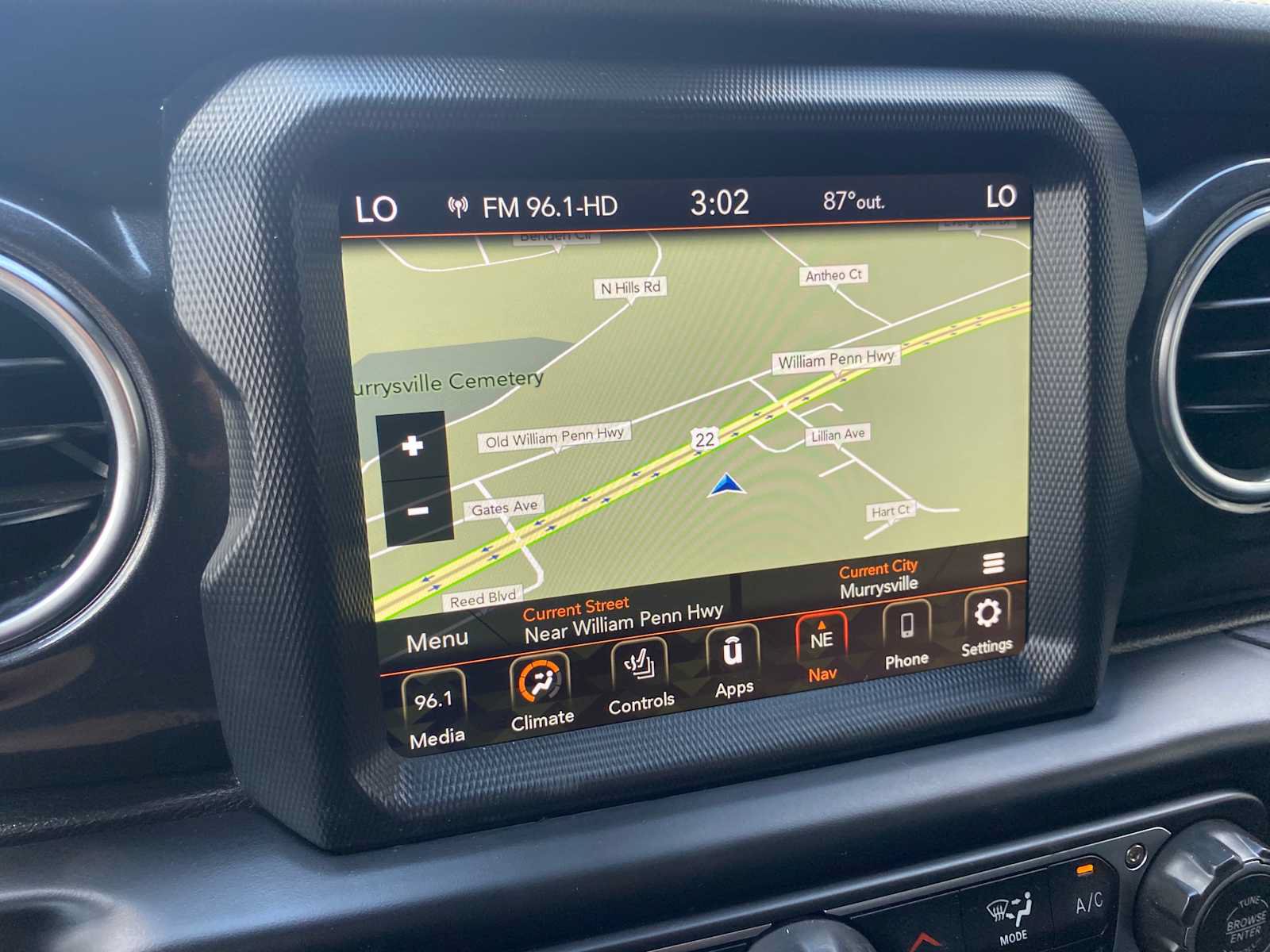 Used 2022 Jeep Wrangler Unlimited Sahara AWD/4WD image 18
