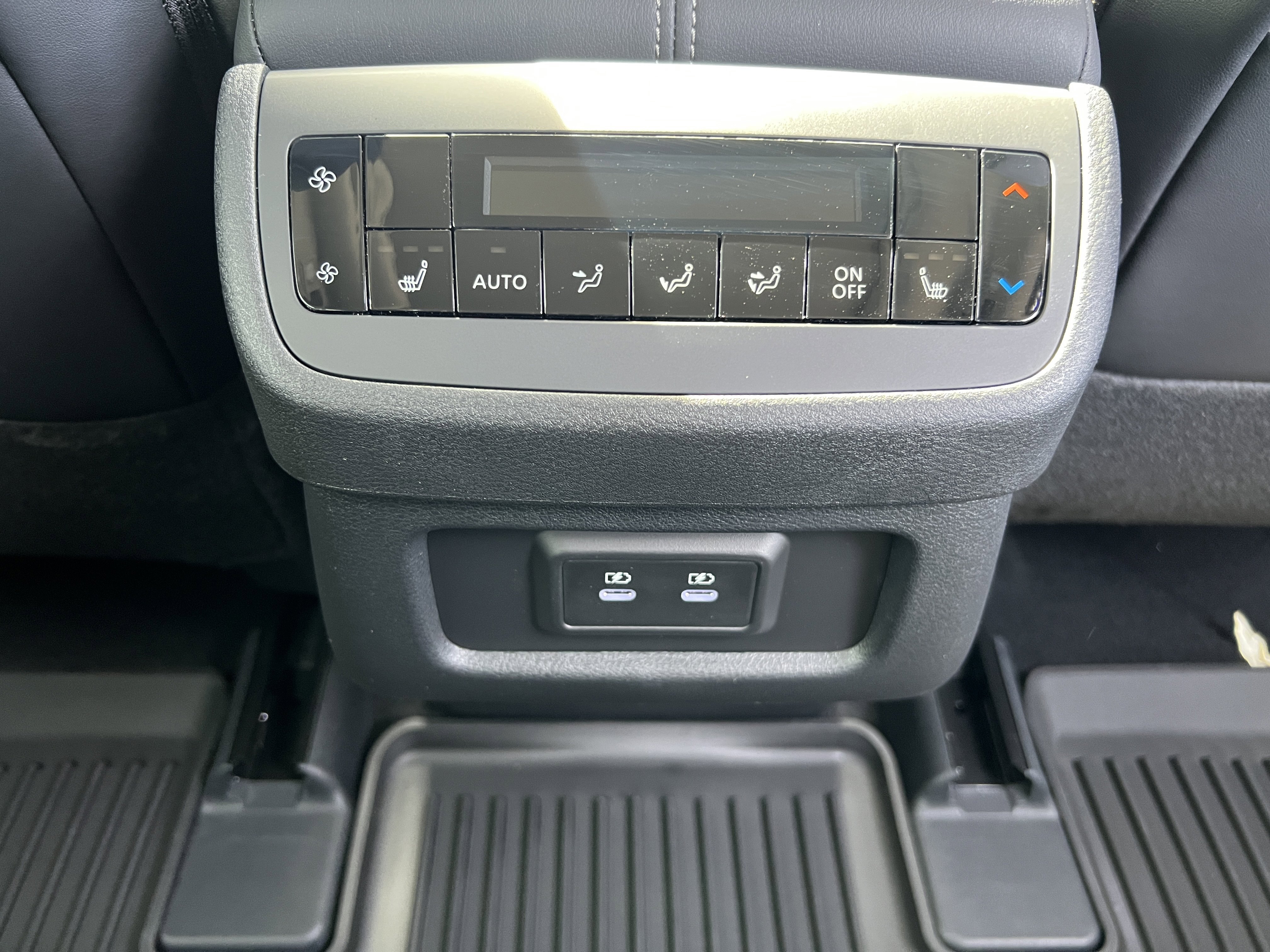 New 2026 Nissan Pathfinder SL image 30