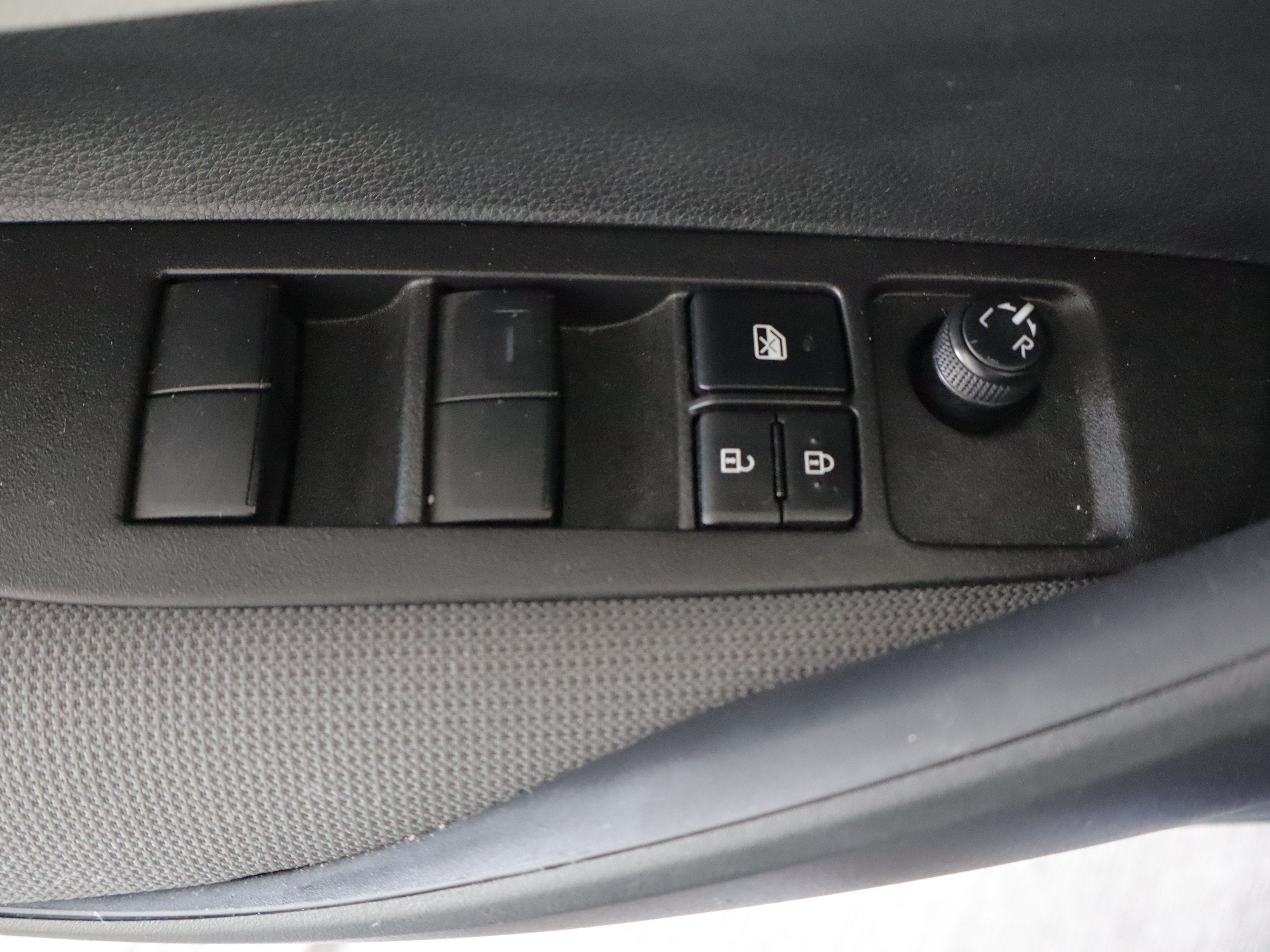 Used 2024 Toyota Corolla LE AWD/4WD image 11