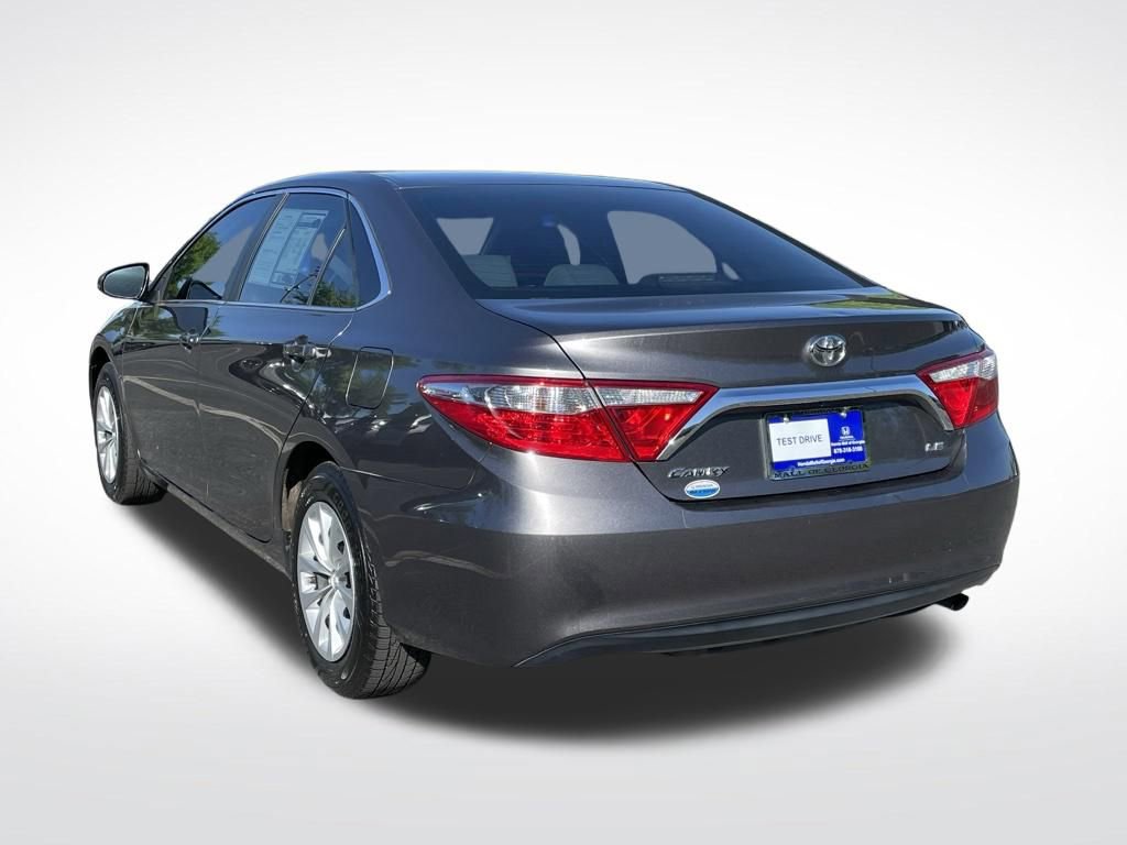 Used 2016 Toyota Camry LE image 4