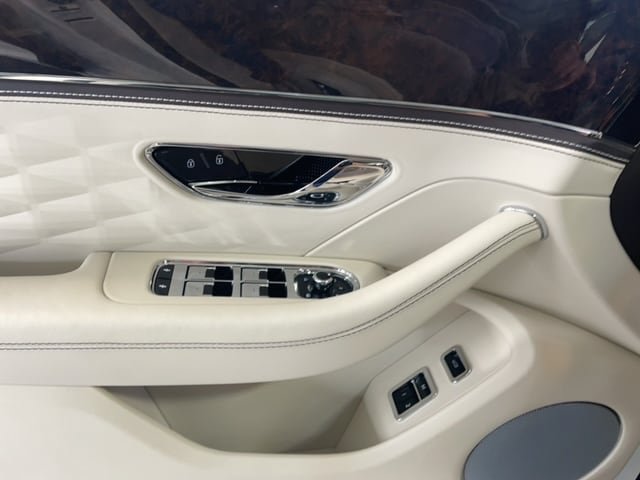 Used 2021 Bentley Flying Spur W12 AWD/4WD image 11