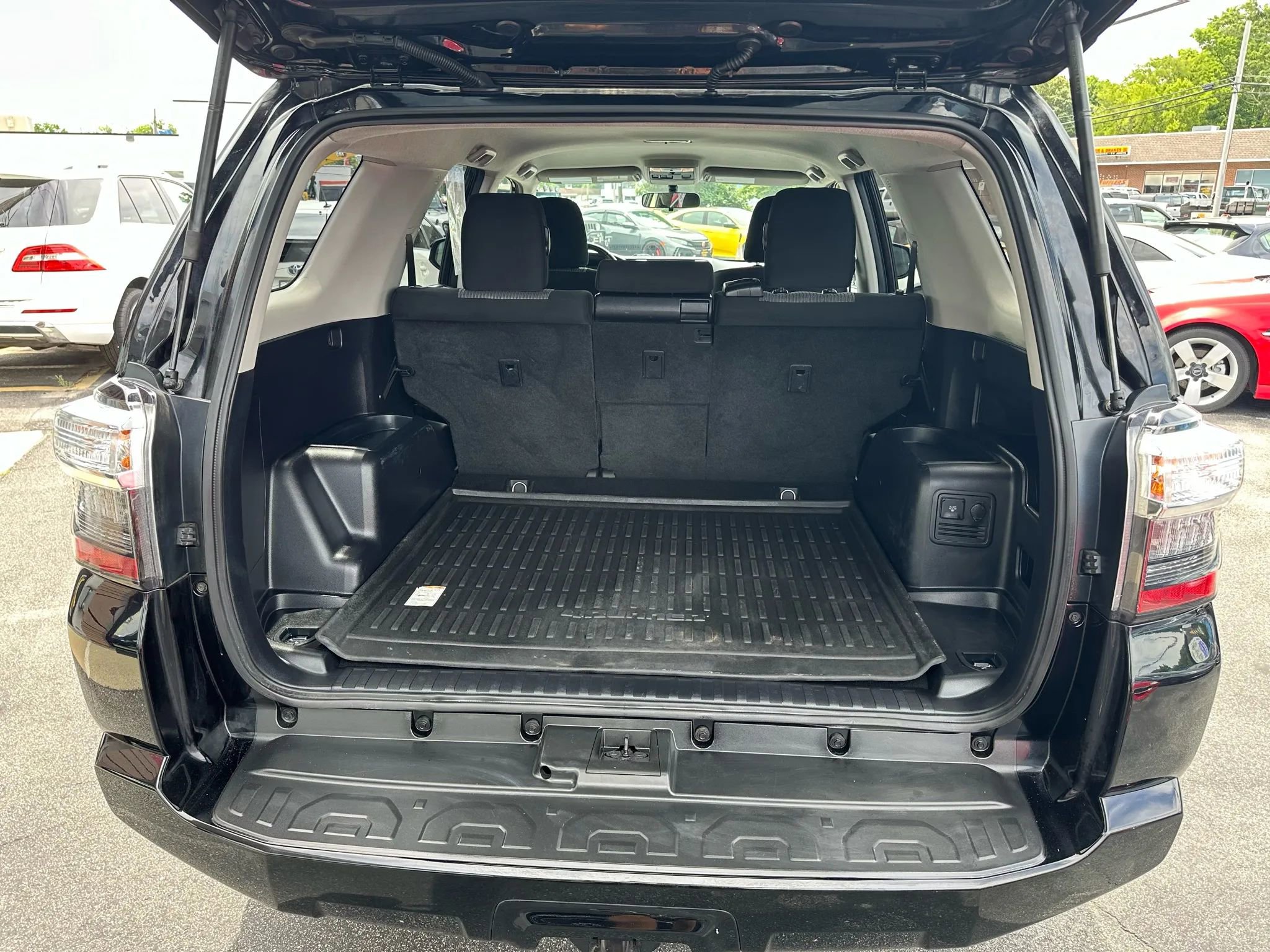 Used 2016 Toyota 4Runner SR5 image 14