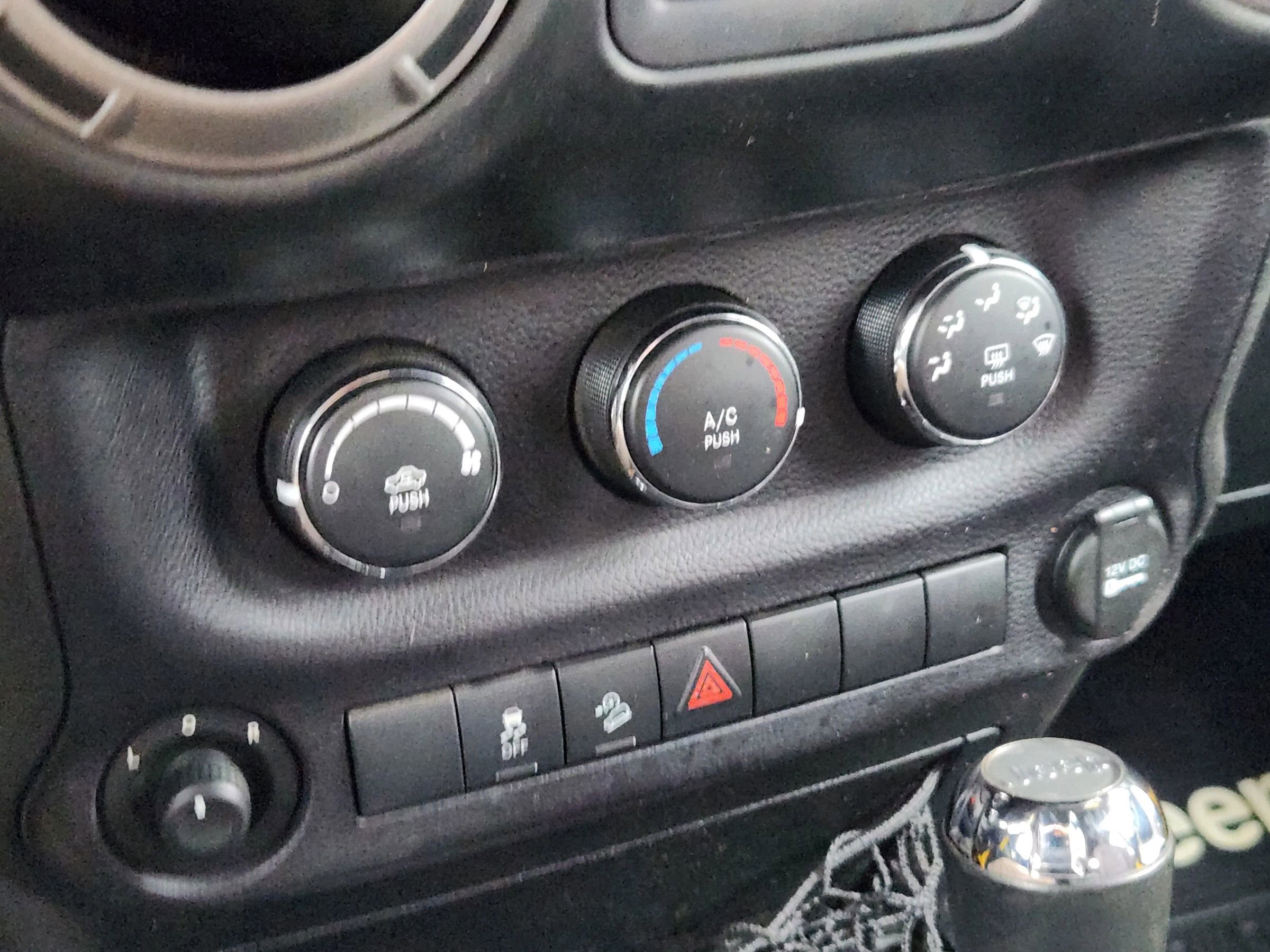 Used 2015 Jeep Wrangler Unlimited Sport w/ Quick Order Package 24S image 34