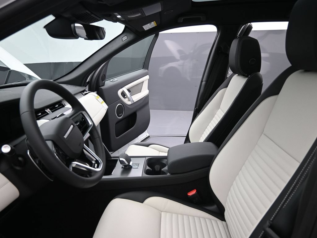 New 2026 Land Rover Discovery Sport Landmark AWD/4WD image 21