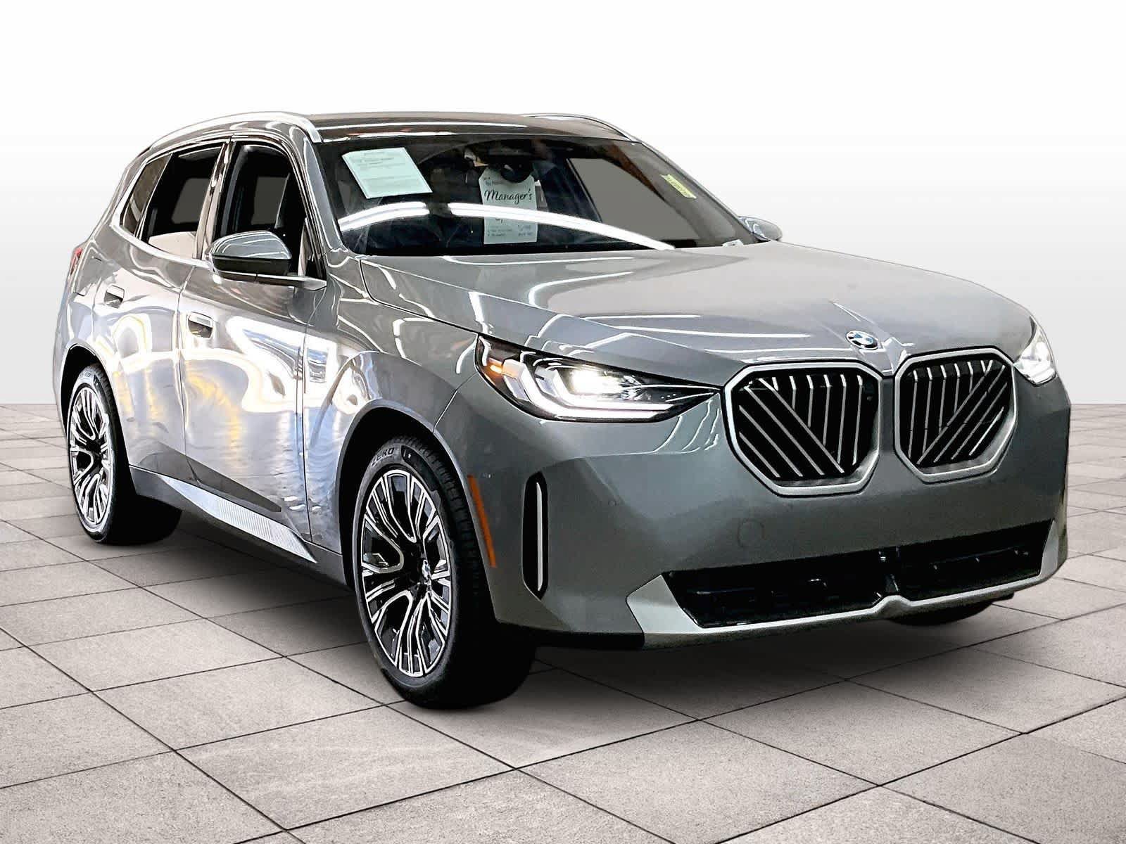 Used 2026 BMW X3 xDrive30i w/ Premium Package AWD/4WD image 2