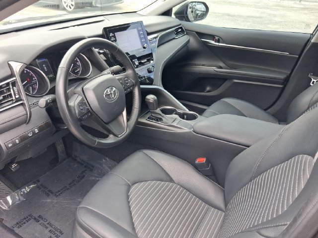 Used 2024 Toyota Camry SE w/ Convenience Package FWD image 11