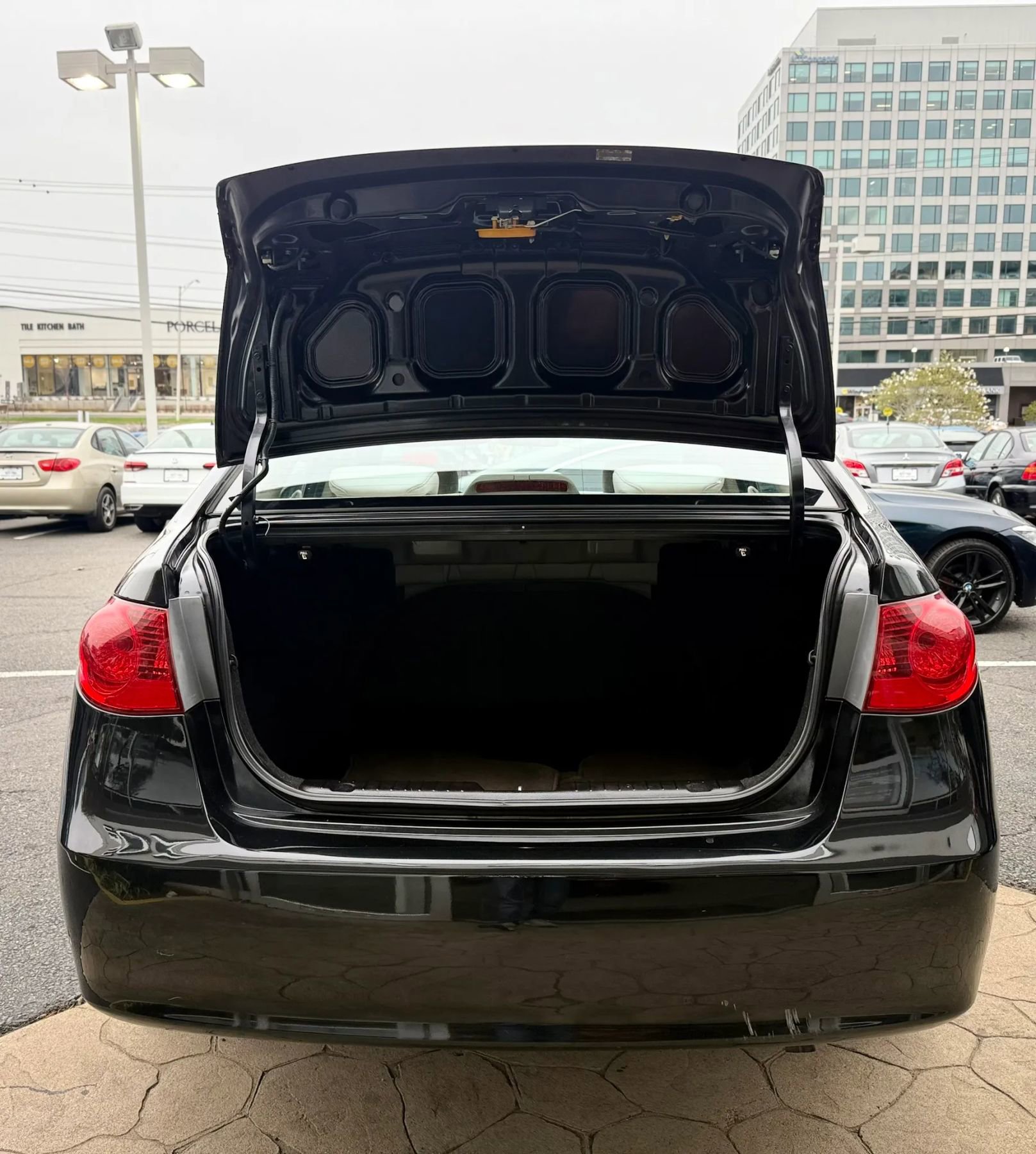 Used 2008 Hyundai Elantra GLS FWD image 34