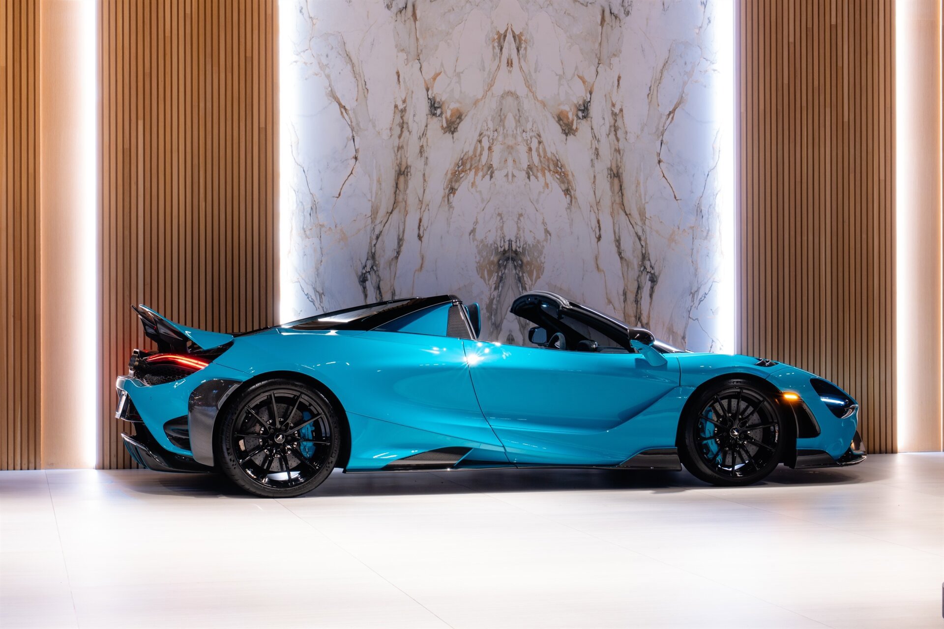 Used 2022 McLaren 765LT RWD image 7