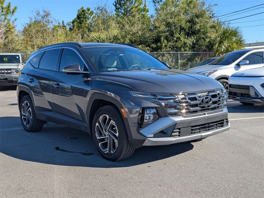 Certified 2025 Hyundai Tucson Limited image 3