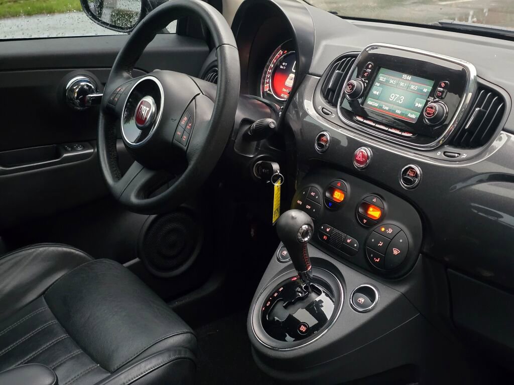 Used 2018 FIAT 500 Lounge image 18