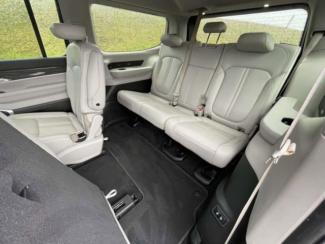 Used 2022 Jeep Wagoneer Series III w/ Rear Seat Video Group 1 image 28