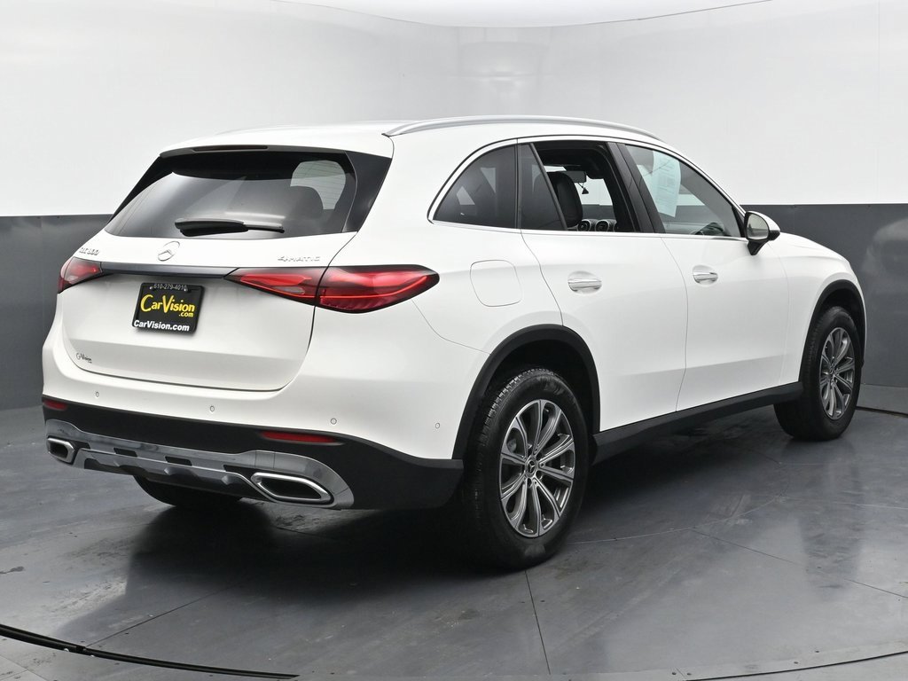 Used 2024 Mercedes-Benz GLC 300 4MATIC image 5