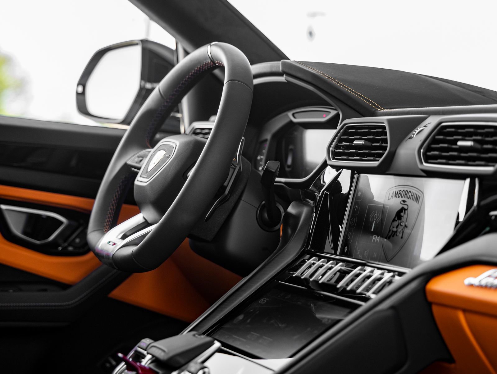 Used 2024 Lamborghini Urus S AWD/4WD image 47