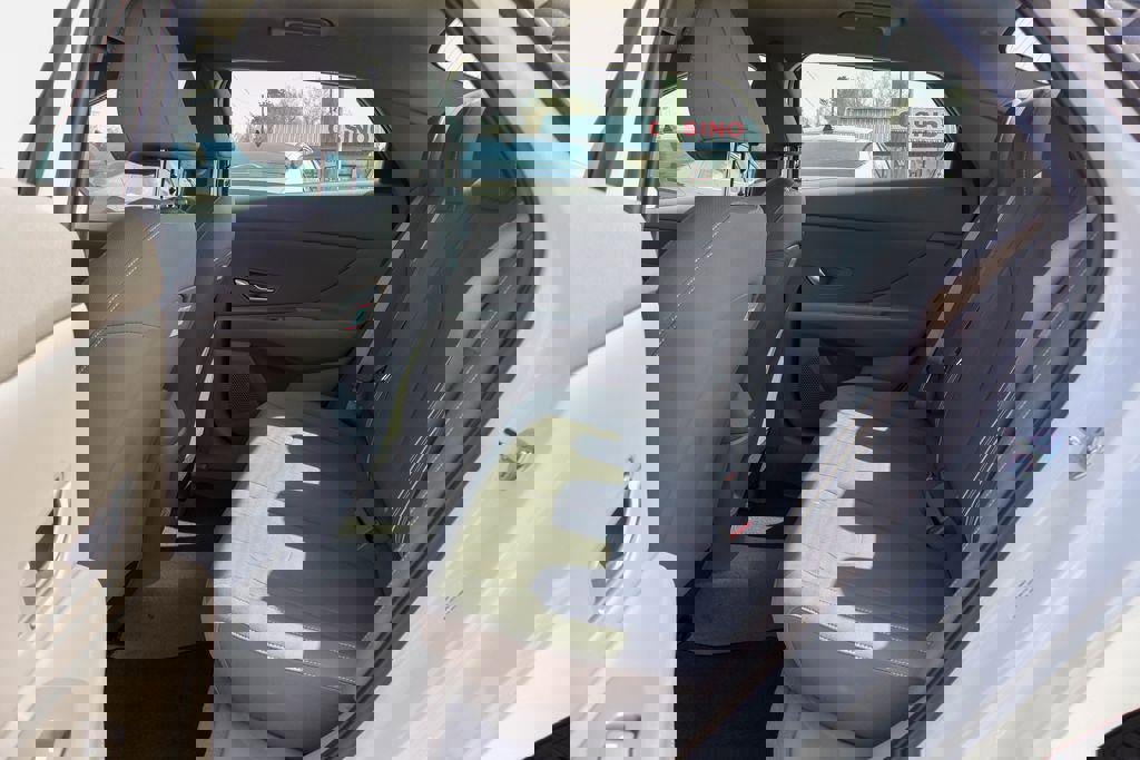 New 2026 Hyundai Elantra Sport image 9