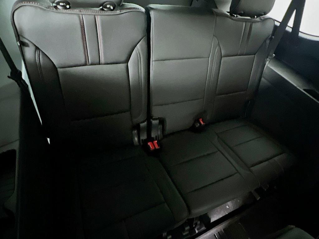 New 2026 Chevrolet Suburban RST image 28