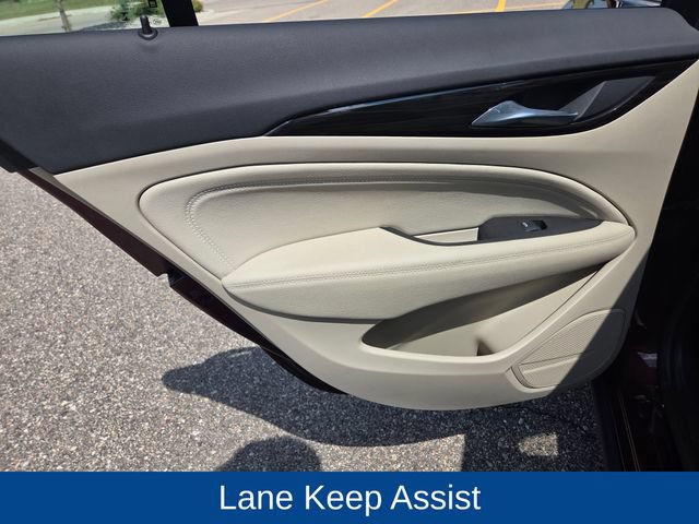 Used 2018 Buick Regal Essence w/ Driver Confidence Package #1 AWD/4WD image 50