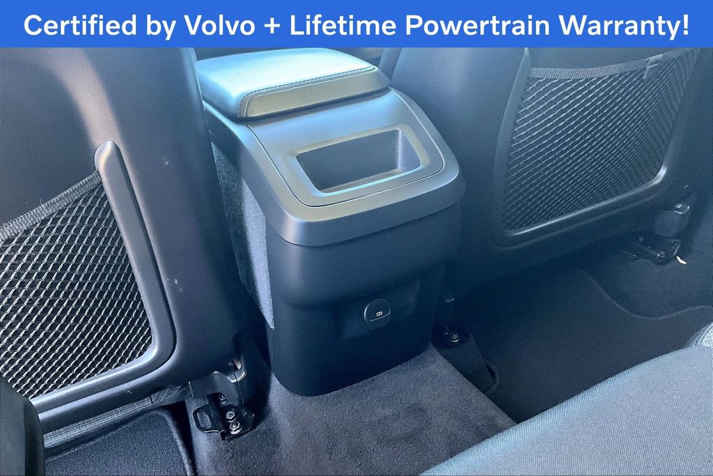 Used 2023 Volvo XC60 B5 Core image 30