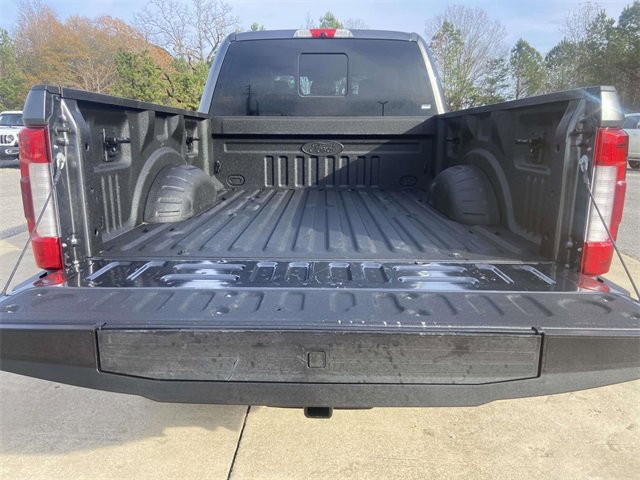 Certified 2018 Ford F250 Platinum w/ FX4 Off-Road Package image 8