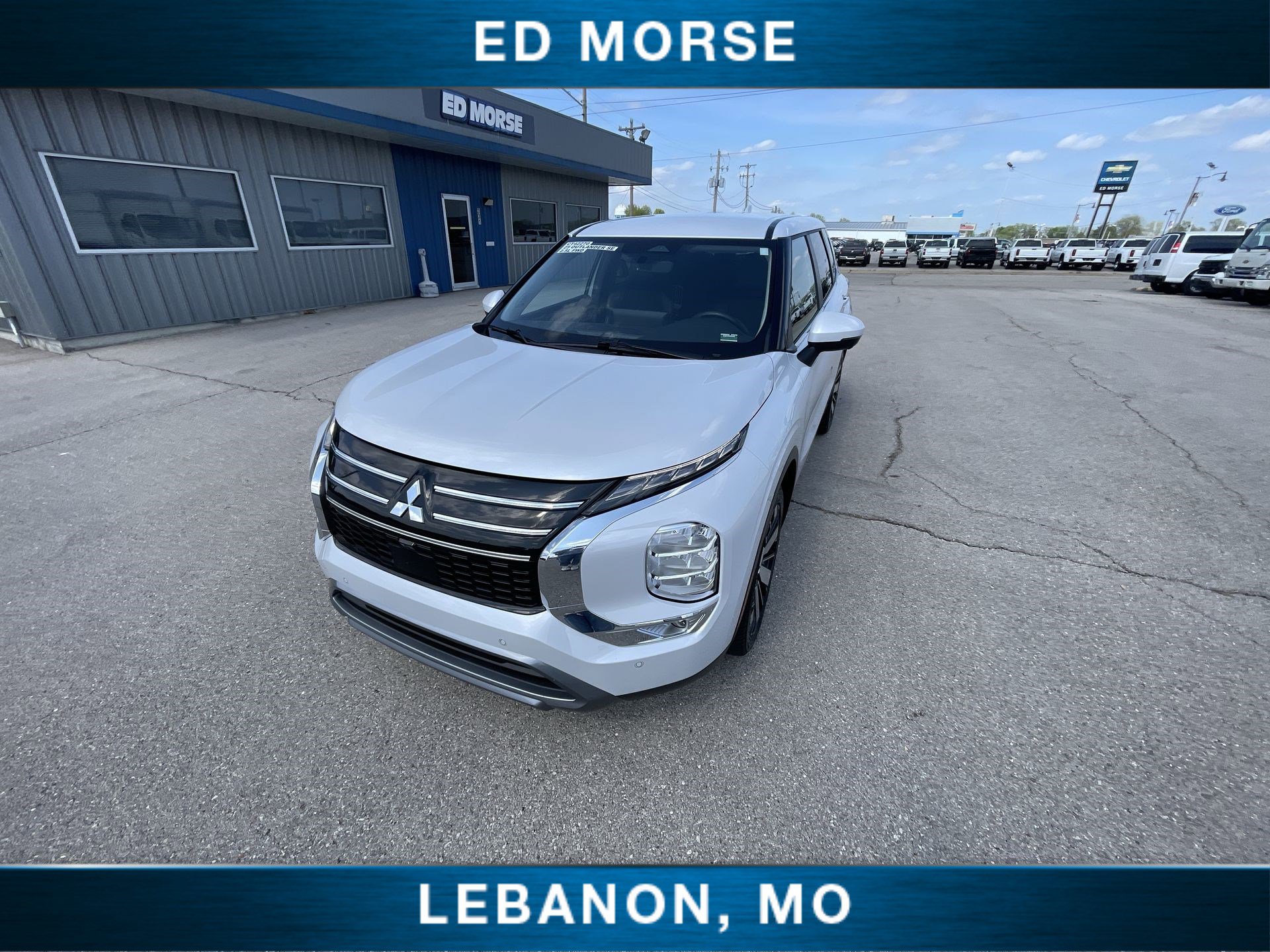Used 2025 Mitsubishi Outlander SE FWD image 19