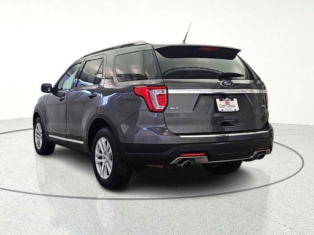 Used 2018 Ford Explorer XLT w/ Equipment Group 202A image 7