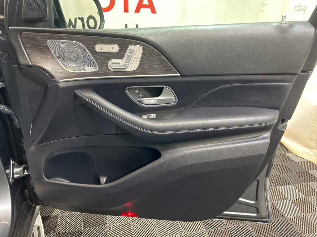 Used 2020 Mercedes-Benz GLS 450 4MATIC image 10