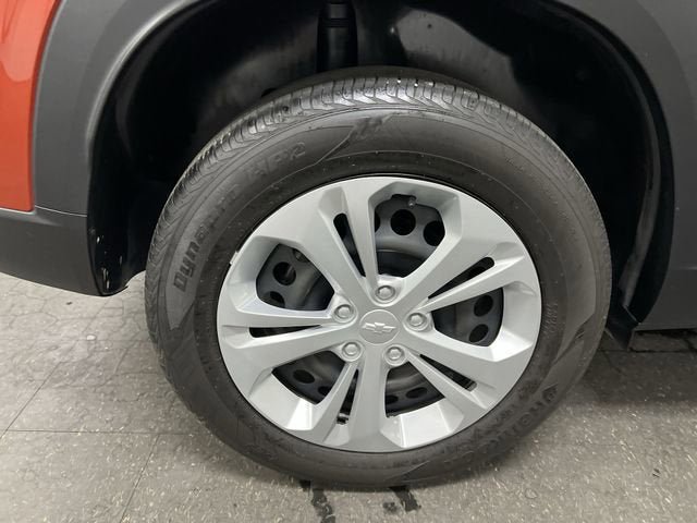 Certified 2024 Chevrolet Trax LS w/ Driver Confidence Package image 31