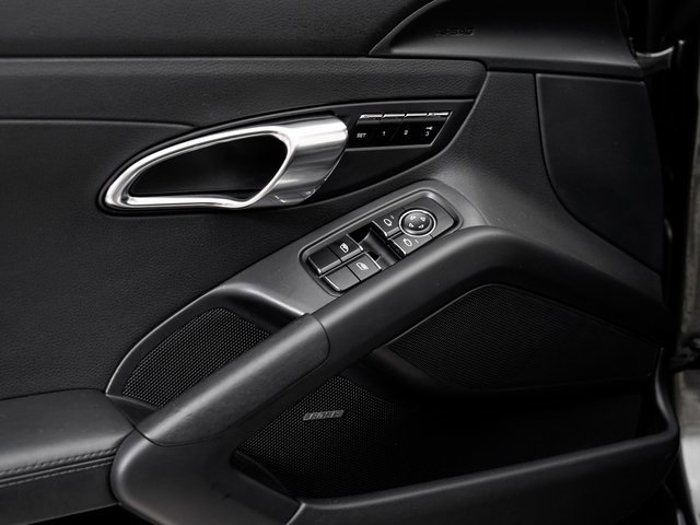 Used 2014 Porsche Boxster S image 8