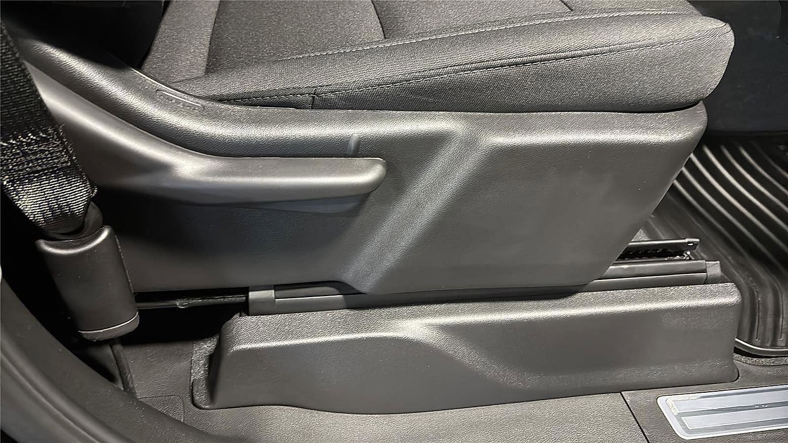 New 2026 GMC Sierra 3500 SLE w/ SLE Convenience Package image 24