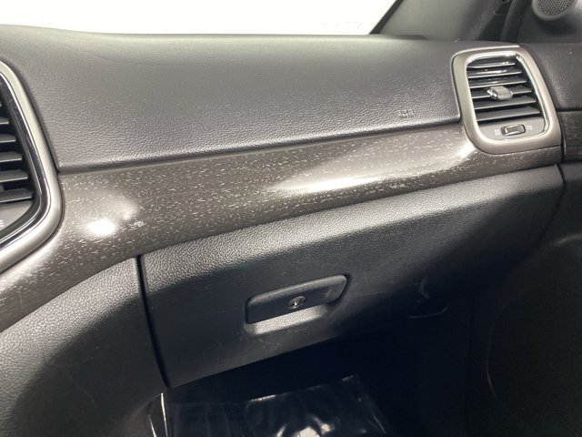 Used 2018 Jeep Grand Cherokee Laredo AWD/4WD image 30