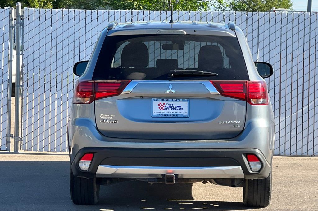 Used 2016 Mitsubishi Outlander SEL FWD image 5