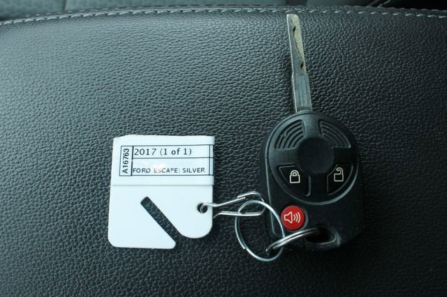 Used 2017 Ford Escape SE FWD image 26