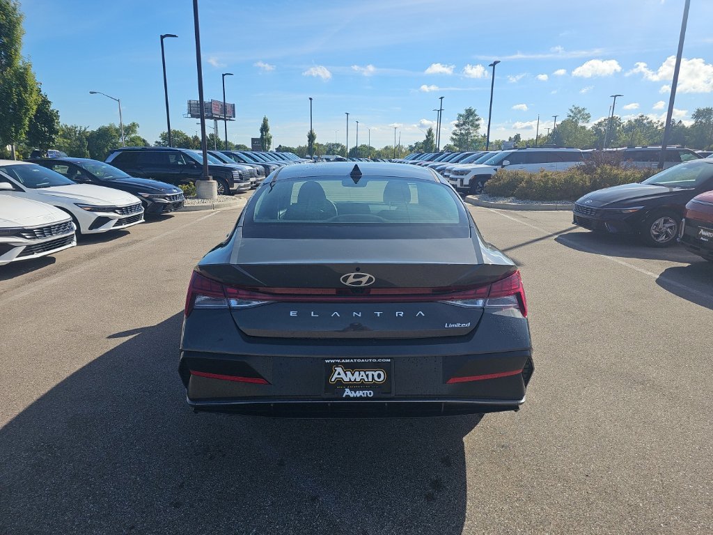New 2026 Hyundai Elantra Limited FWD image 4