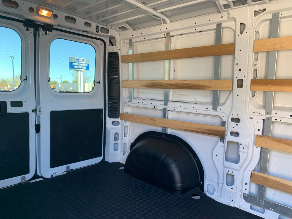 Used 2025 RAM ProMaster 2500 w/ U-Haul Equipment Group FWD image 33