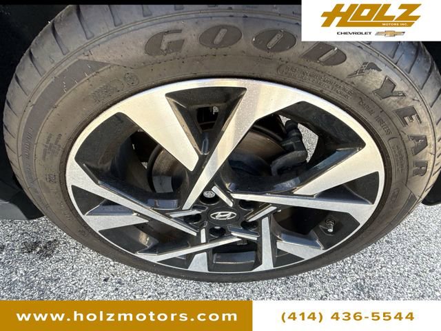 Used 2023 Hyundai Kona Limited w/ Cargo Package image 34