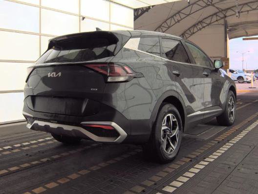 Used 2024 Kia Sportage LX image 2